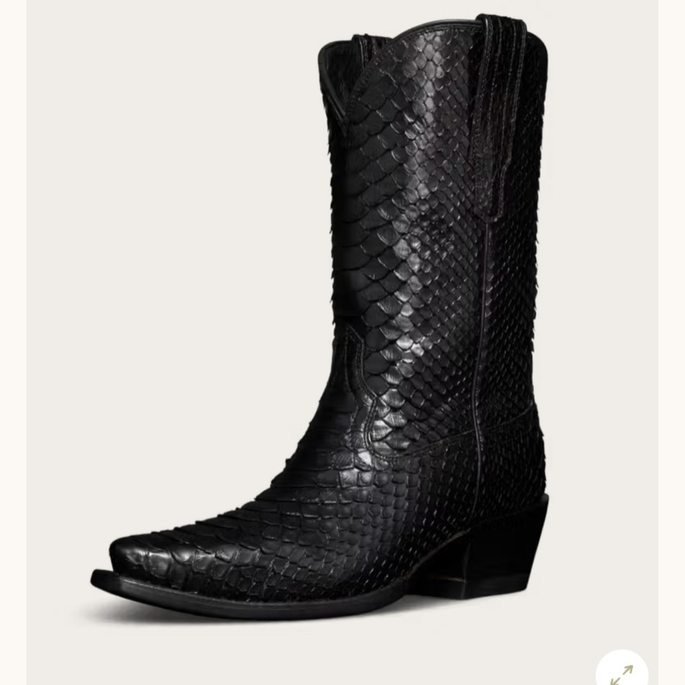 ISO- Tecovas Savannah black python  size 8